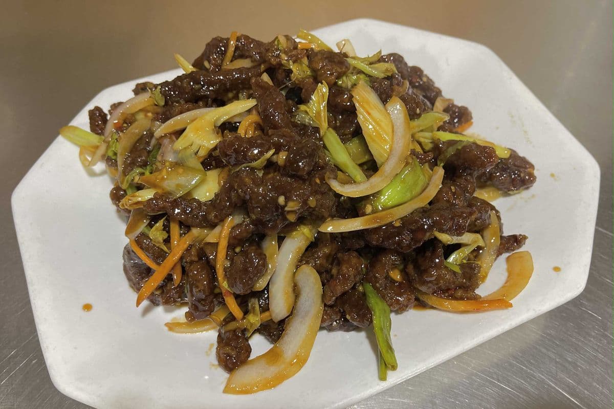 B4. Spicy Ginger Beef (干煸牛肉絲)
