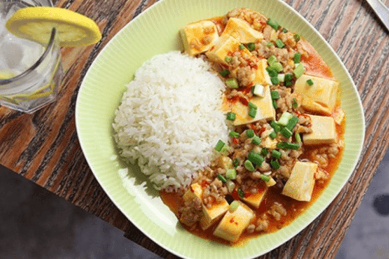 Minced Pork and Bean Curd in Spicy Sauce with Rice / 麻婆豆腐飯