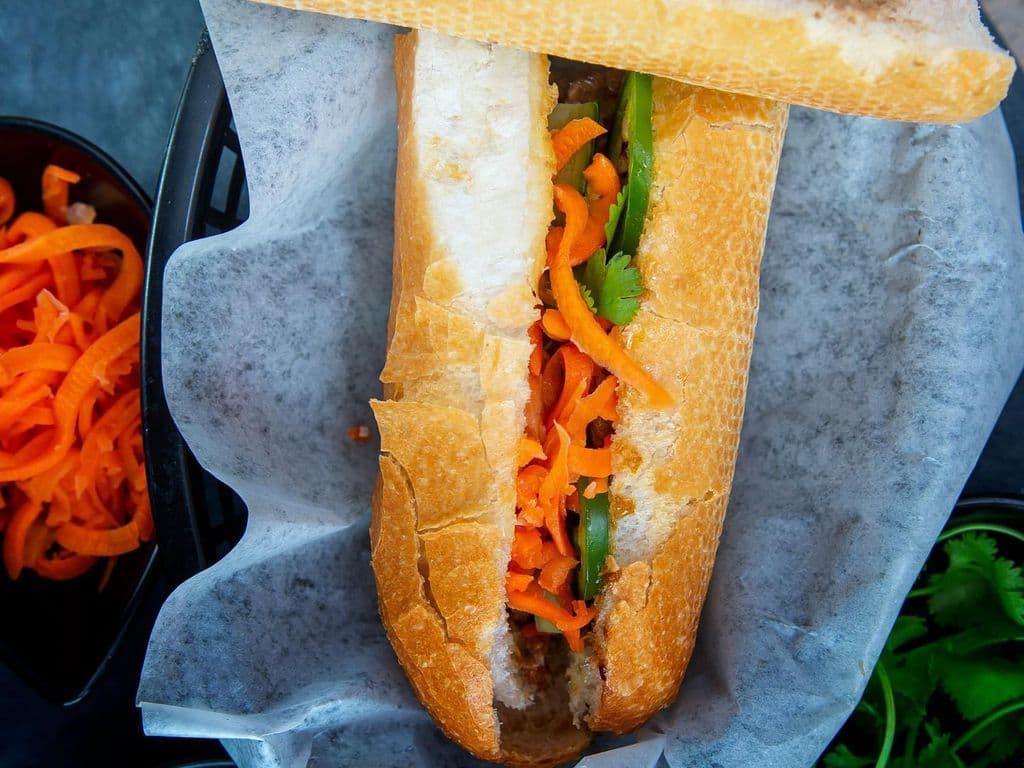 GRILLED BEEF SUBMARINE