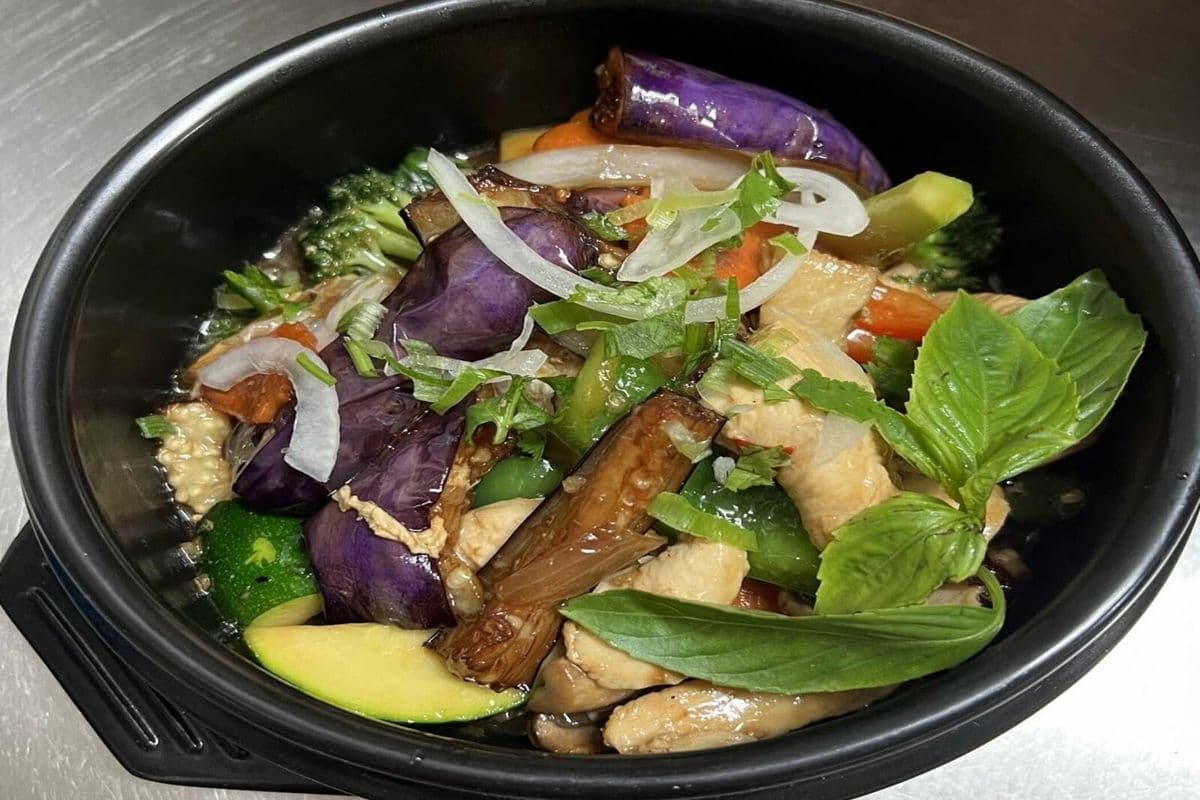 13. Pad Ped Makua Yao (spicy)