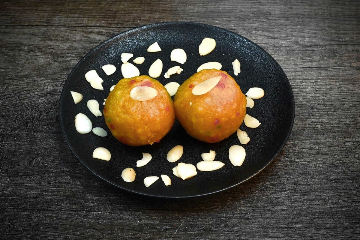 Mihi Dana Ladoo