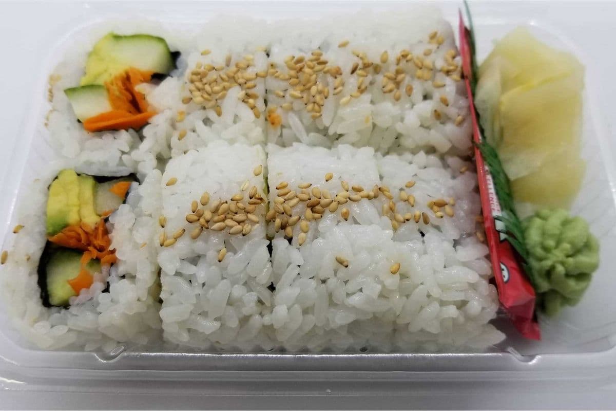 Vegetable Roll (8 Pcs)