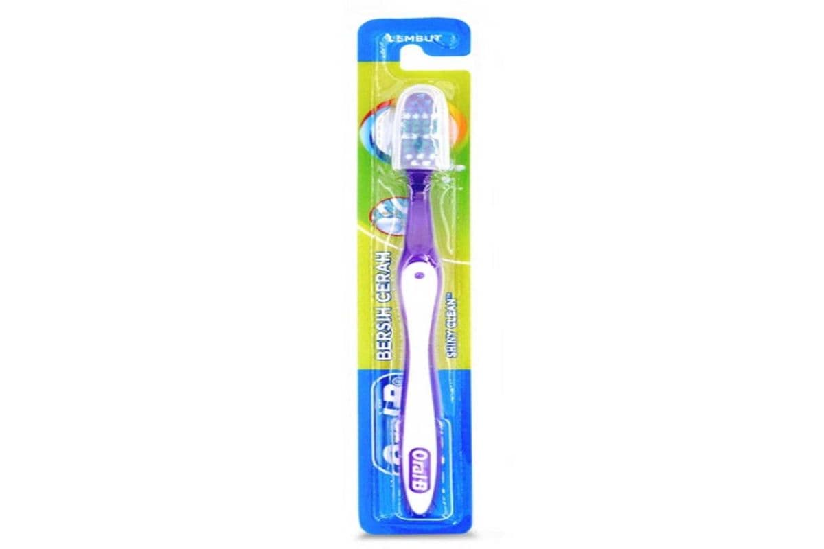 Oral B Toothbrush Soft (1 pc)