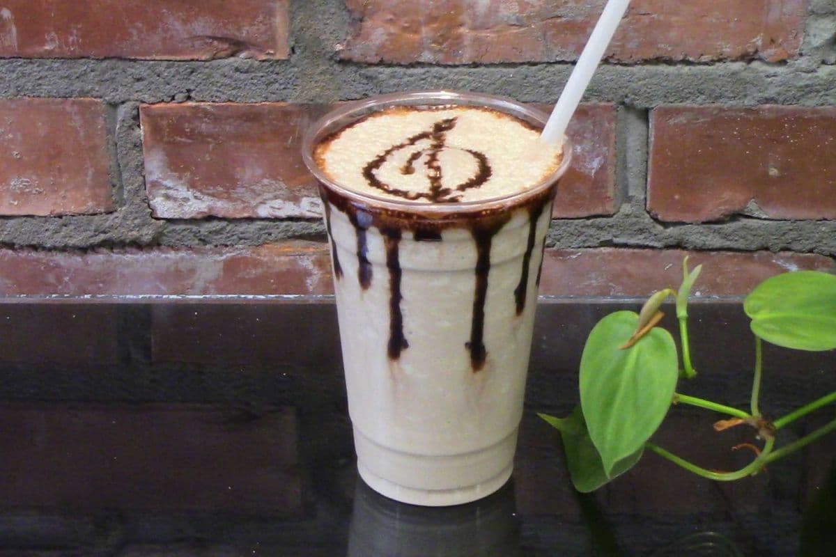 Café cappuccino glacé (20 onces) / Iced Cappuccino Coffee (20 Ounces)