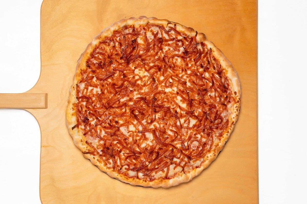 Large One Topping Pizza (16 pcs)