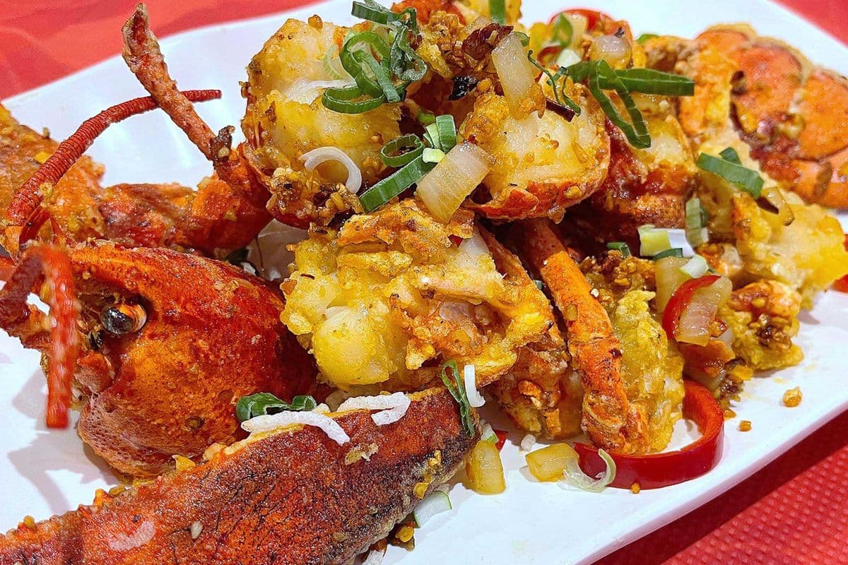 77-1 Deep Fried Lobster with Spicy Salt