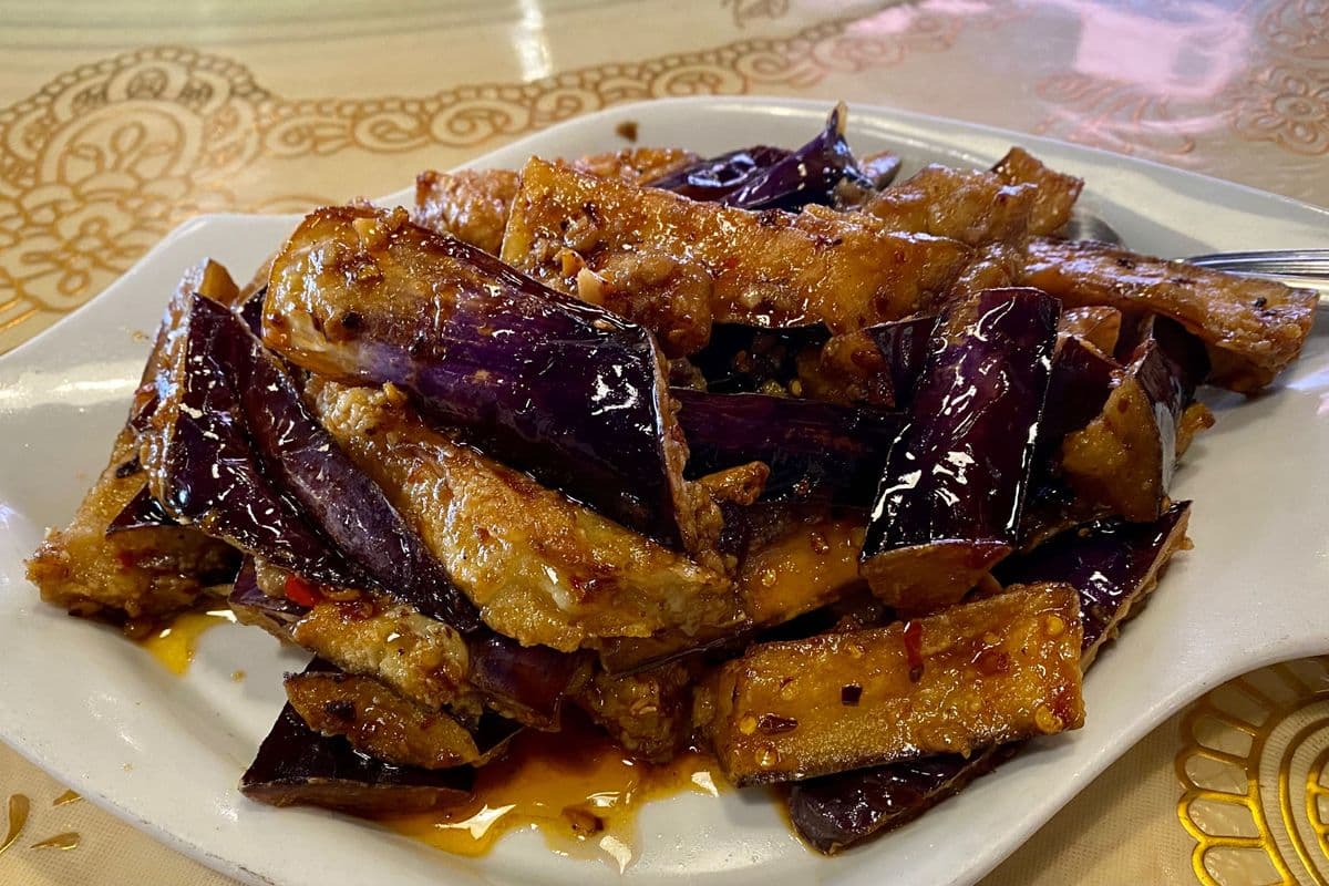 50. Braised Eggplant with Garlic Sauce 鱼香茄子
