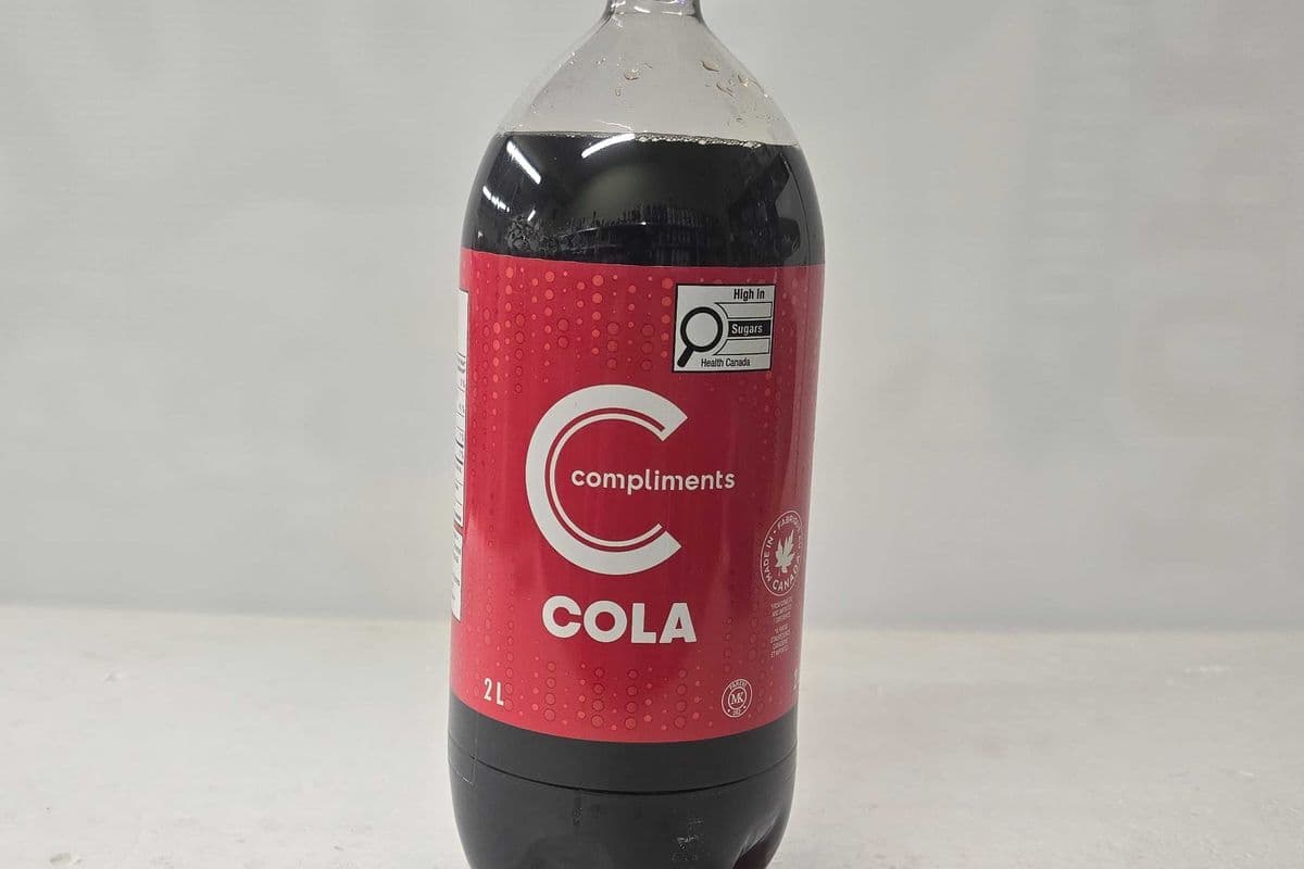 Compliments Cola (2L)
