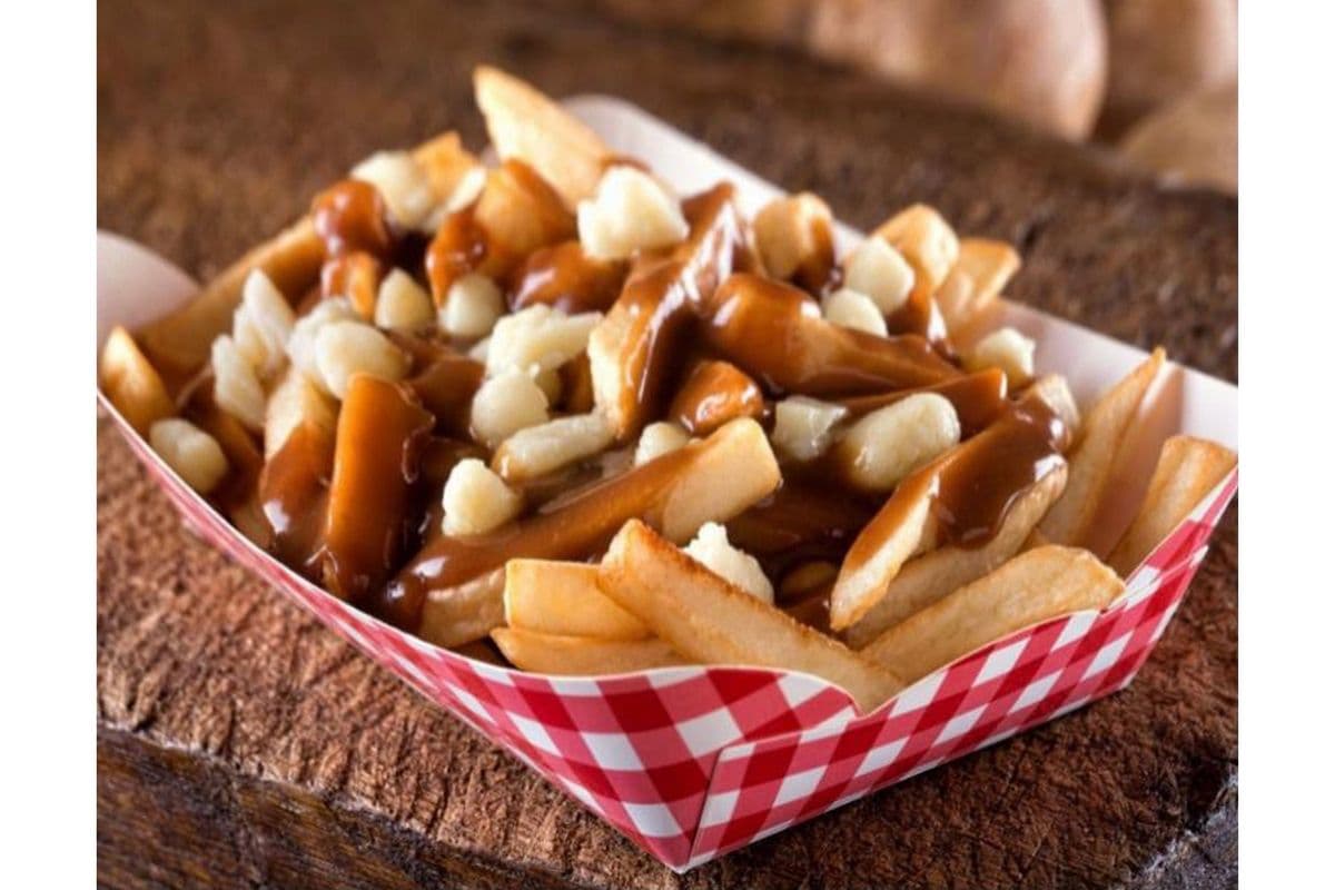 Buffalo Chicken Poutine (Regular)