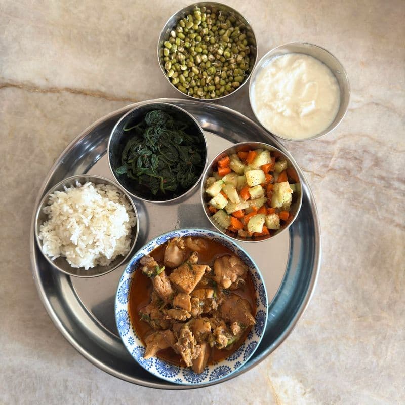 Chicken Curry Thali / Poulet Curry Thali