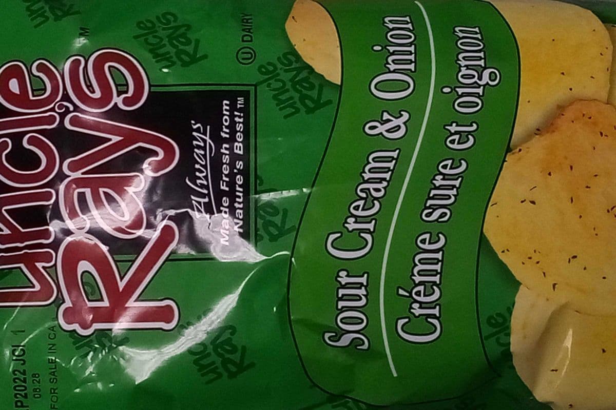 Uncle Ray's- Sour Cream and Onion (130 g)