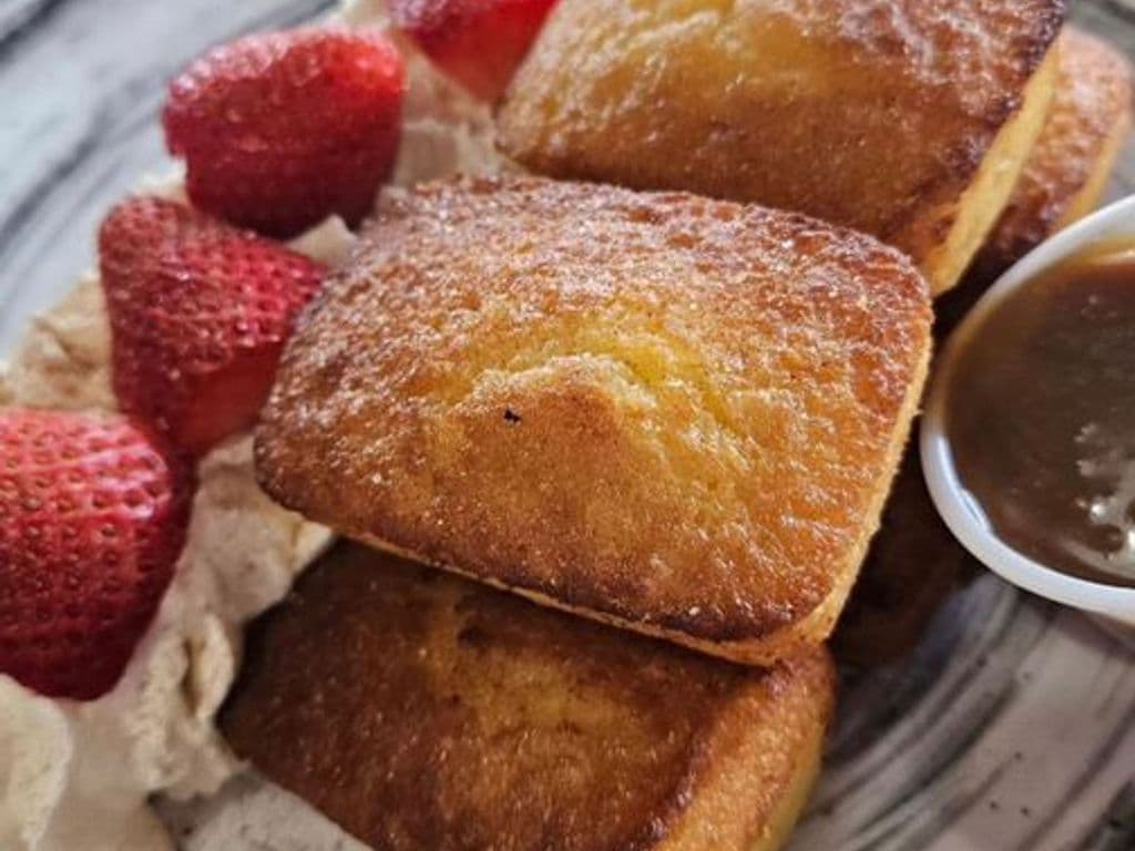 BENNY CAKES