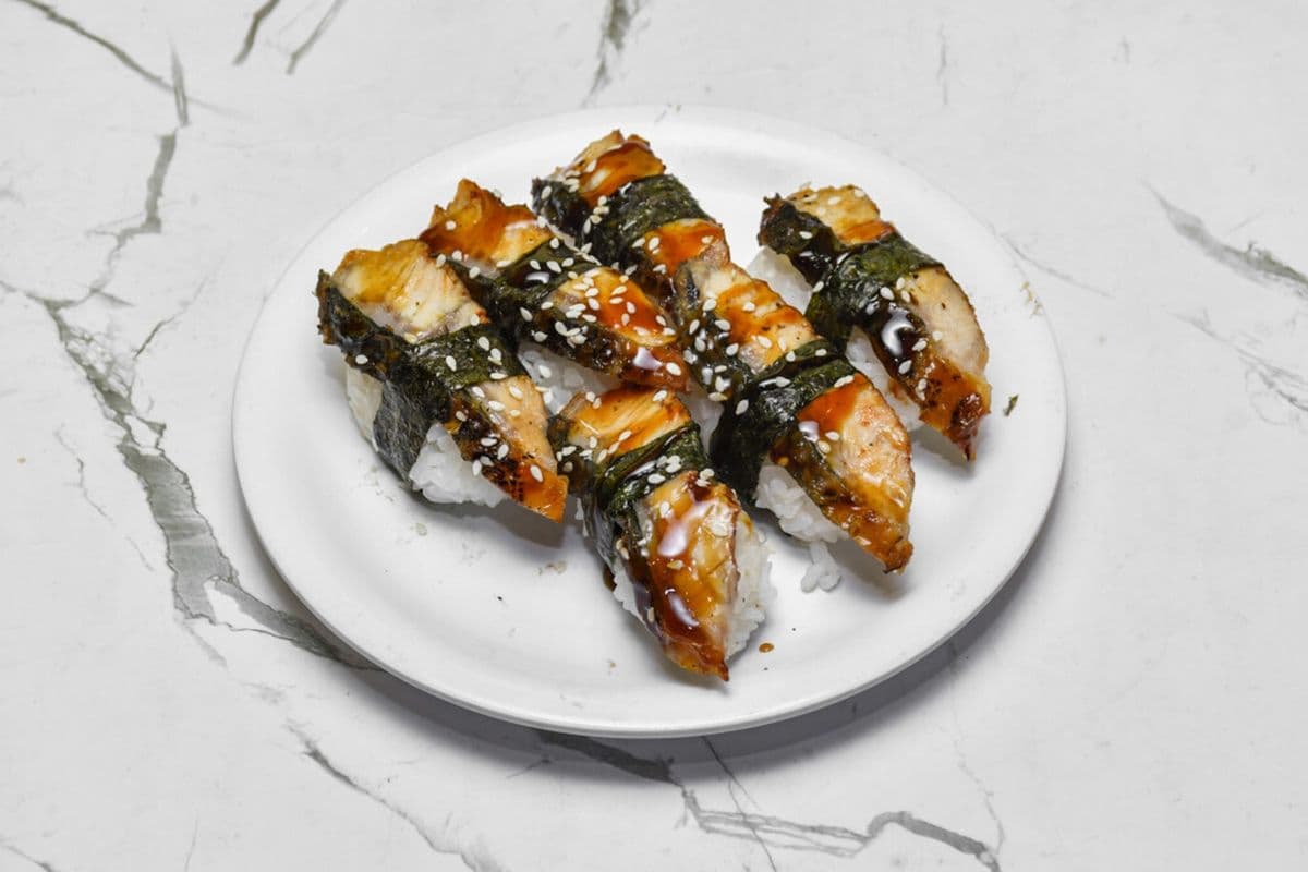 F7. BBQ Eel Sushi (6 pcs) (New)