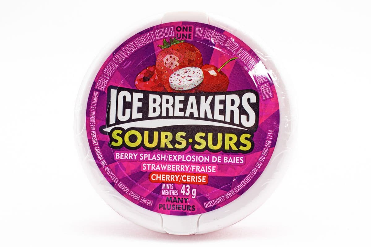 ICE BREAKERS SOUR MINTS BERRY (42 g)
