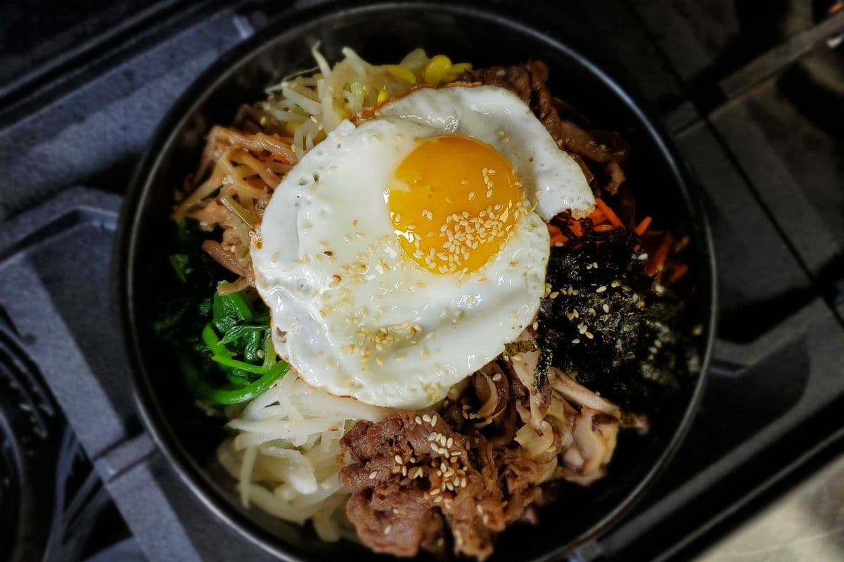 Bibimbap (korean rice bowl)