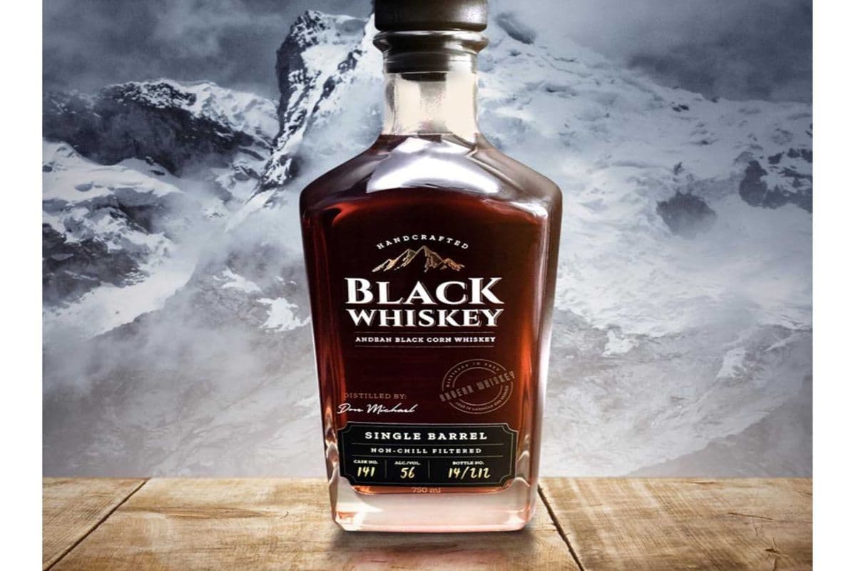 BLACK WHISKY-PERU-750ML (1 x 750 ML )