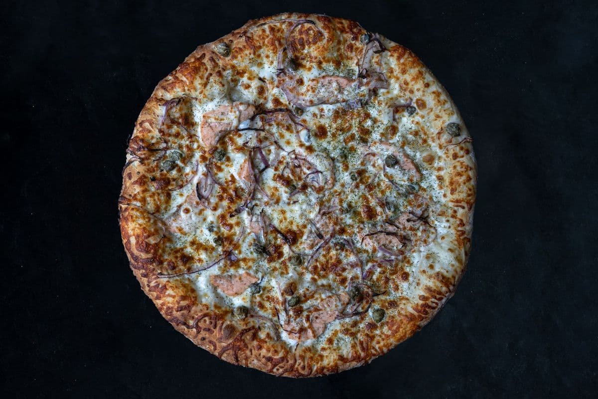 16" X-Large Salmon Mist Pizza