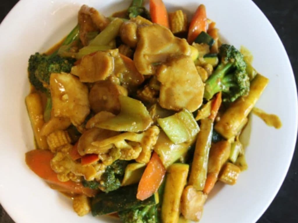 Curry Chicken Chop Suey