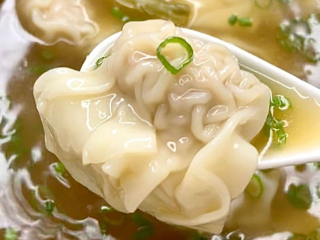 CS06.Pork Wonton Soup (10 pcs)