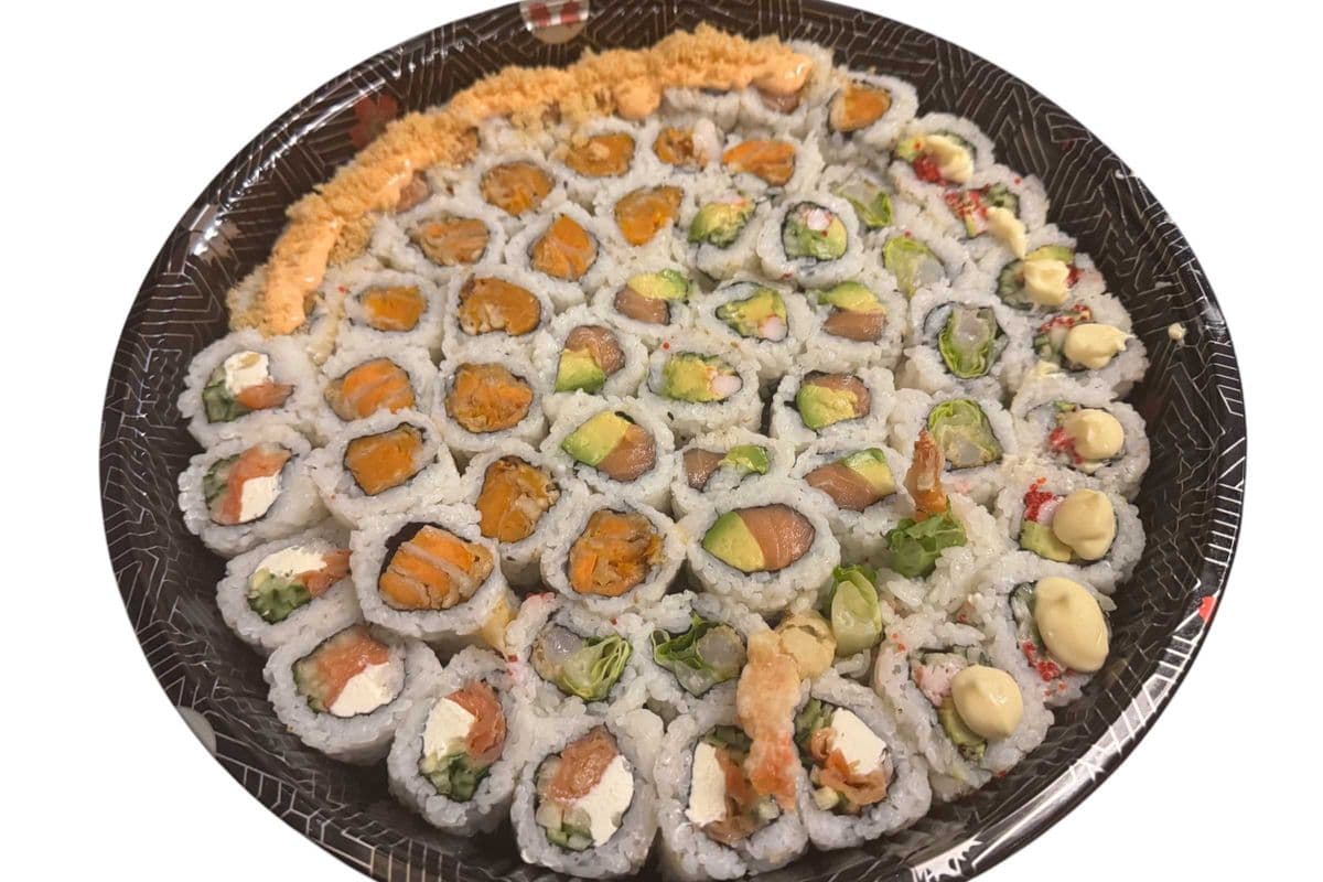 M8) Assorted Special Roll (60pcs)