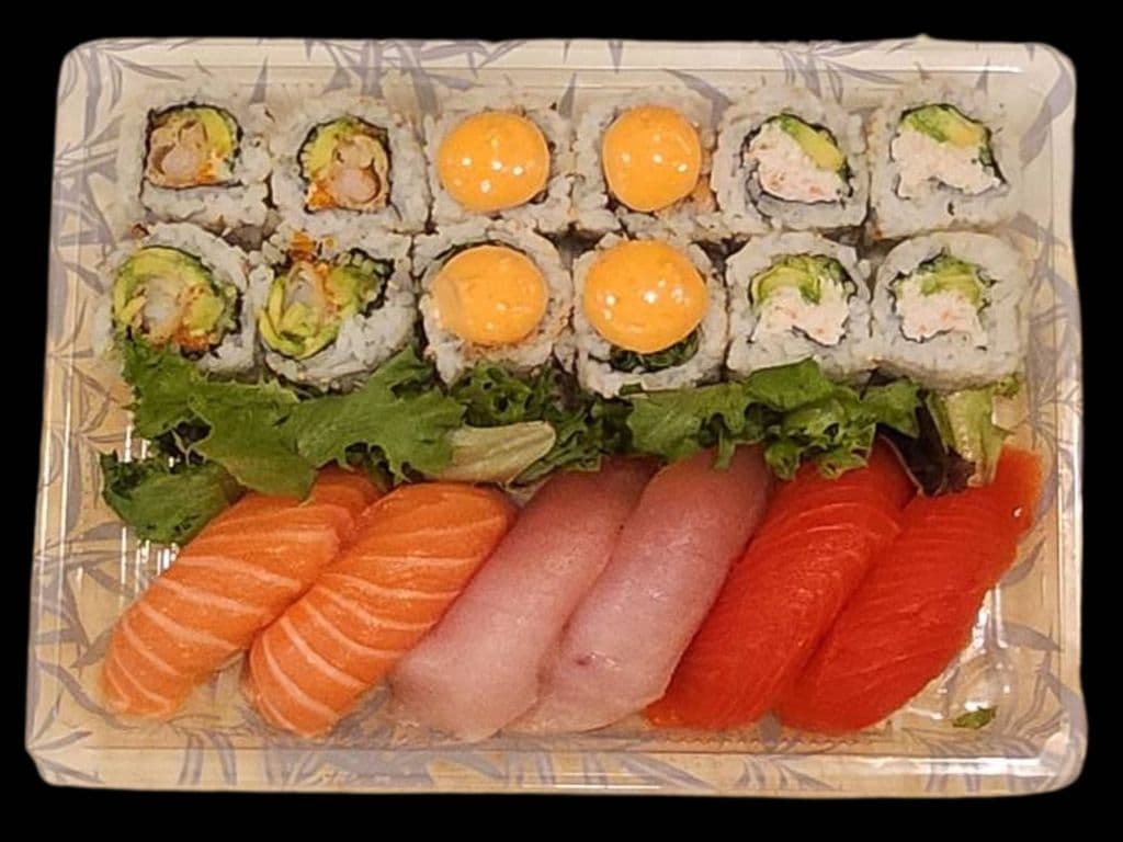 Sushi & Roll Combo (18pcs)