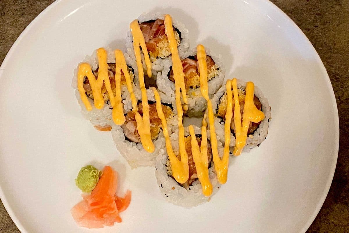 SR3. Spicy Salmon Roll