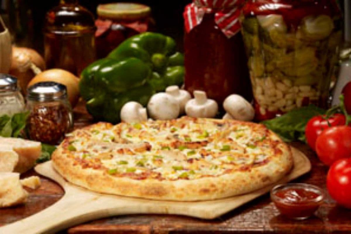 12" BBQ Chicken Pizza