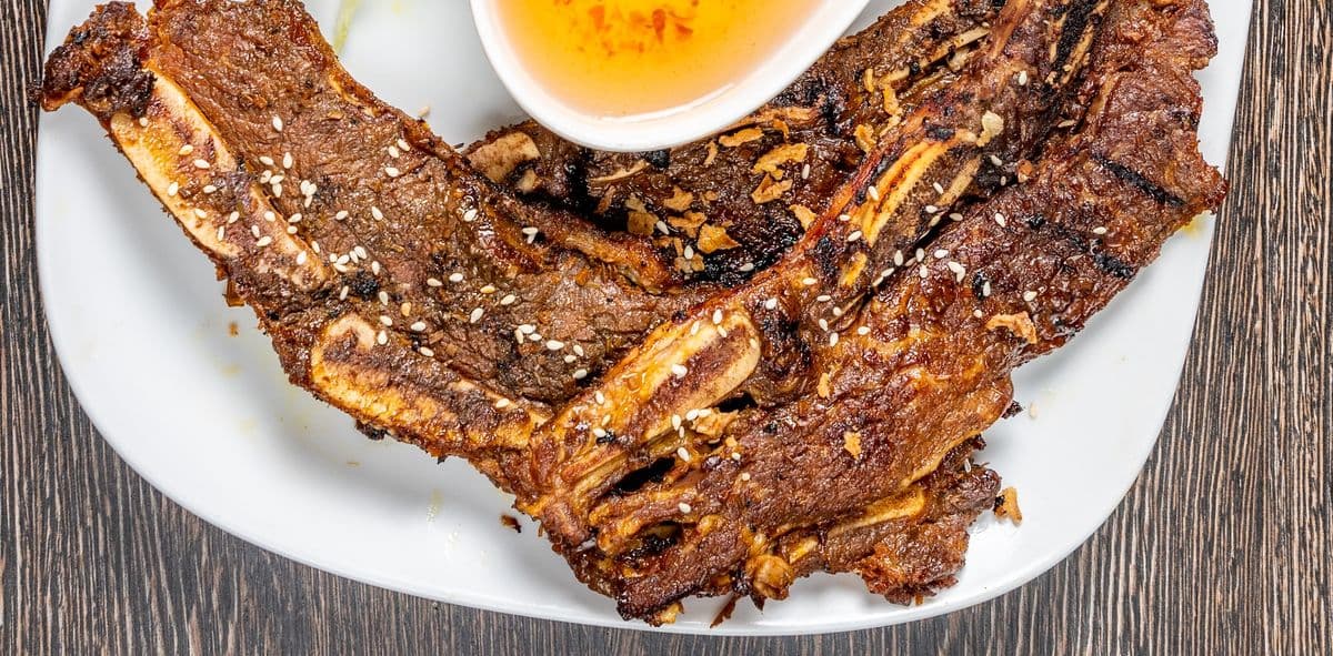 D20. Grilled Beef Ribs - OO