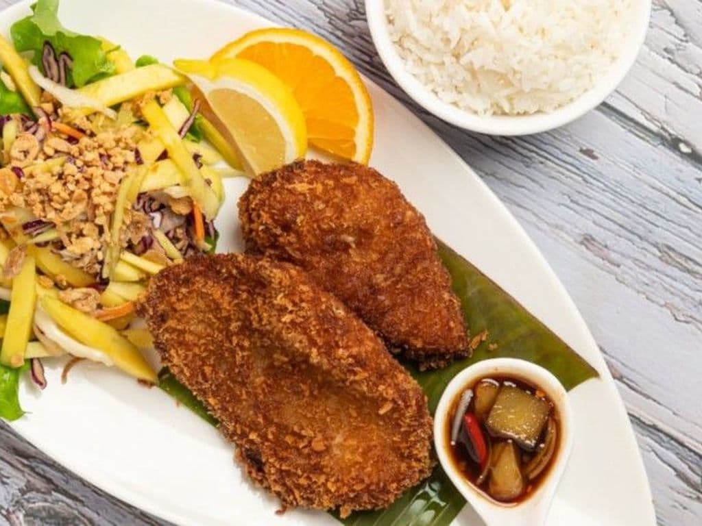 M6 Thai Basa w/ Mango Salad & Rice