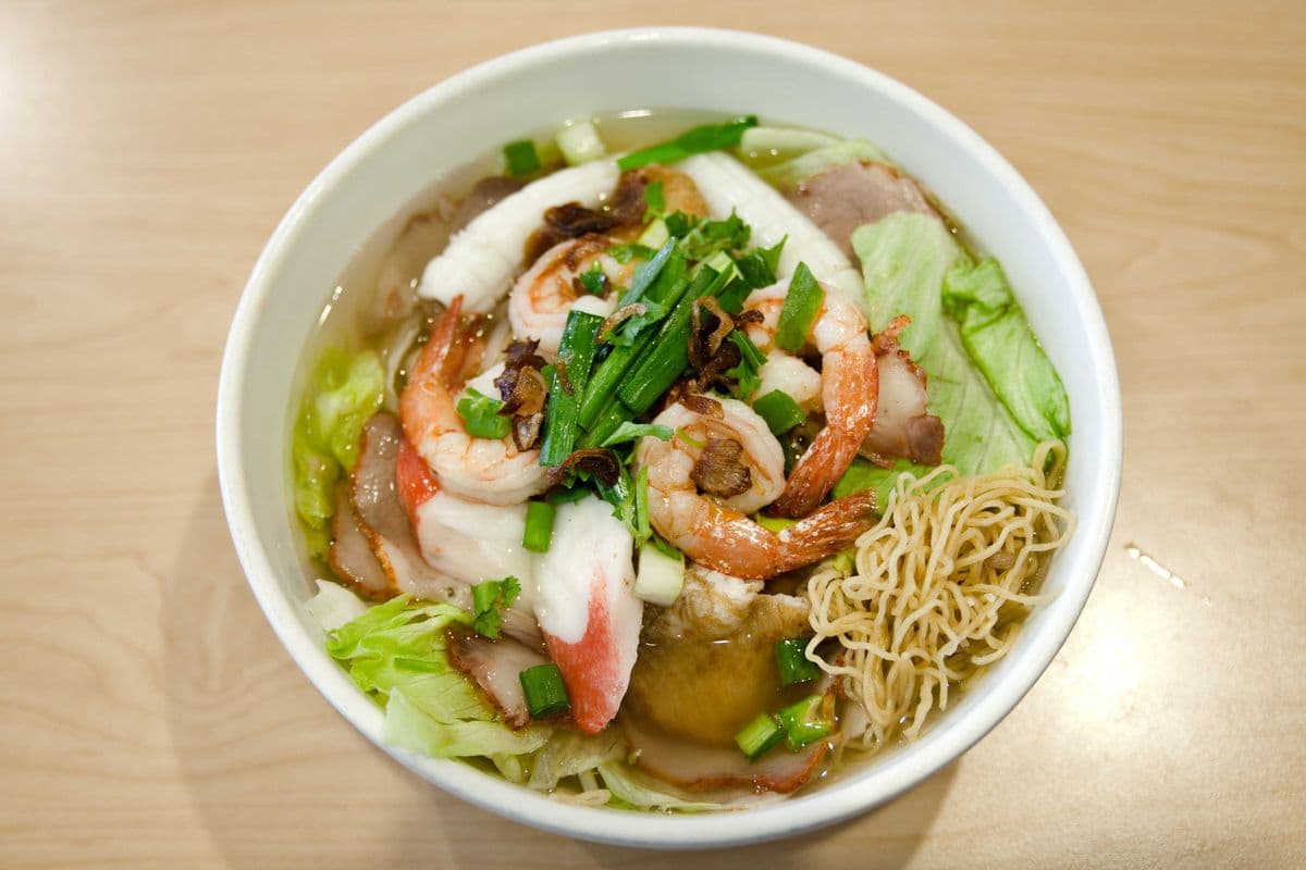 23. Seafood and Roasted Pork Egg Noodle Soup (Bowl)