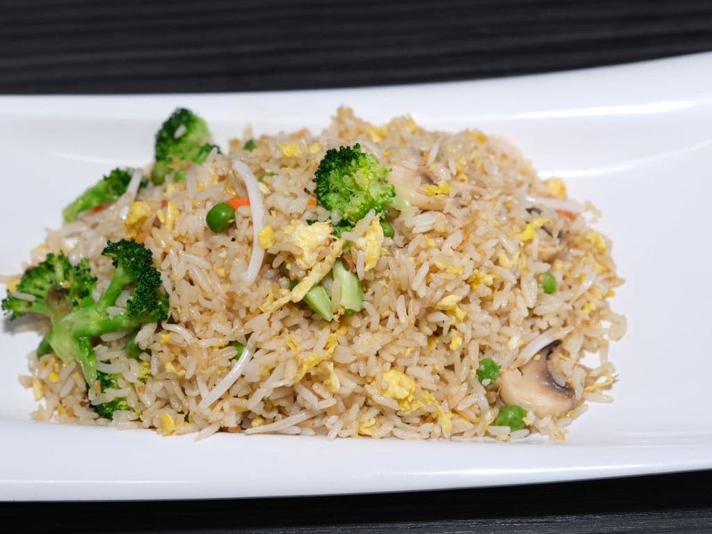 Vegetable Fried Rice w/ Egg (菜饭)