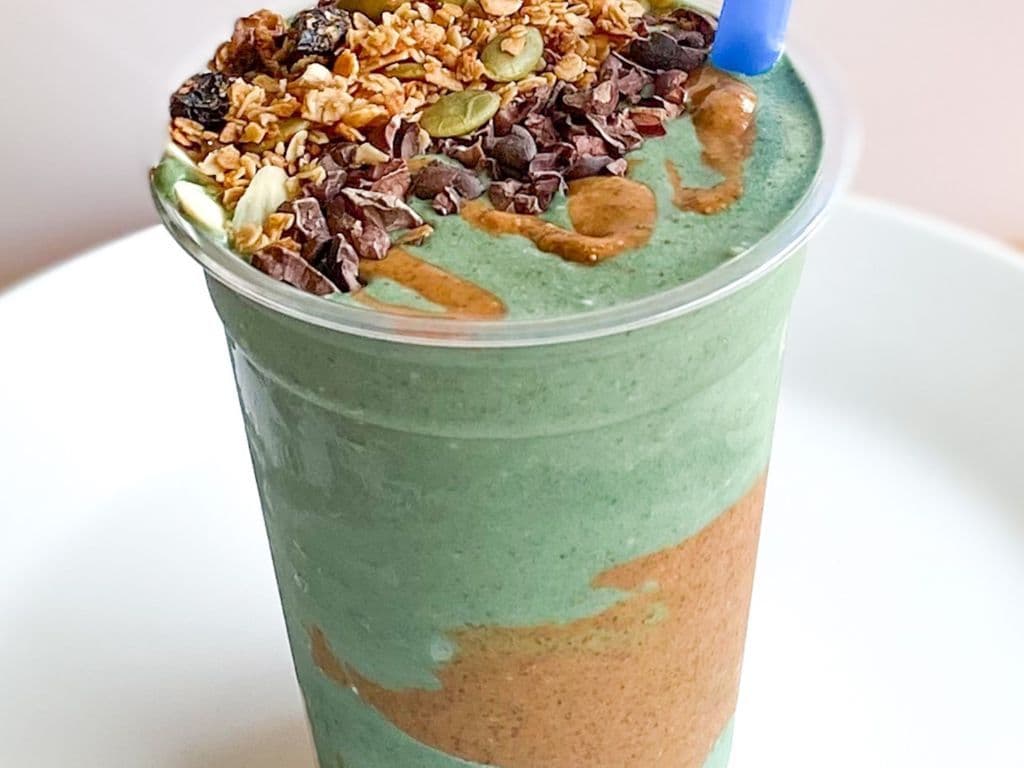 Holy Granoly Smoothie
