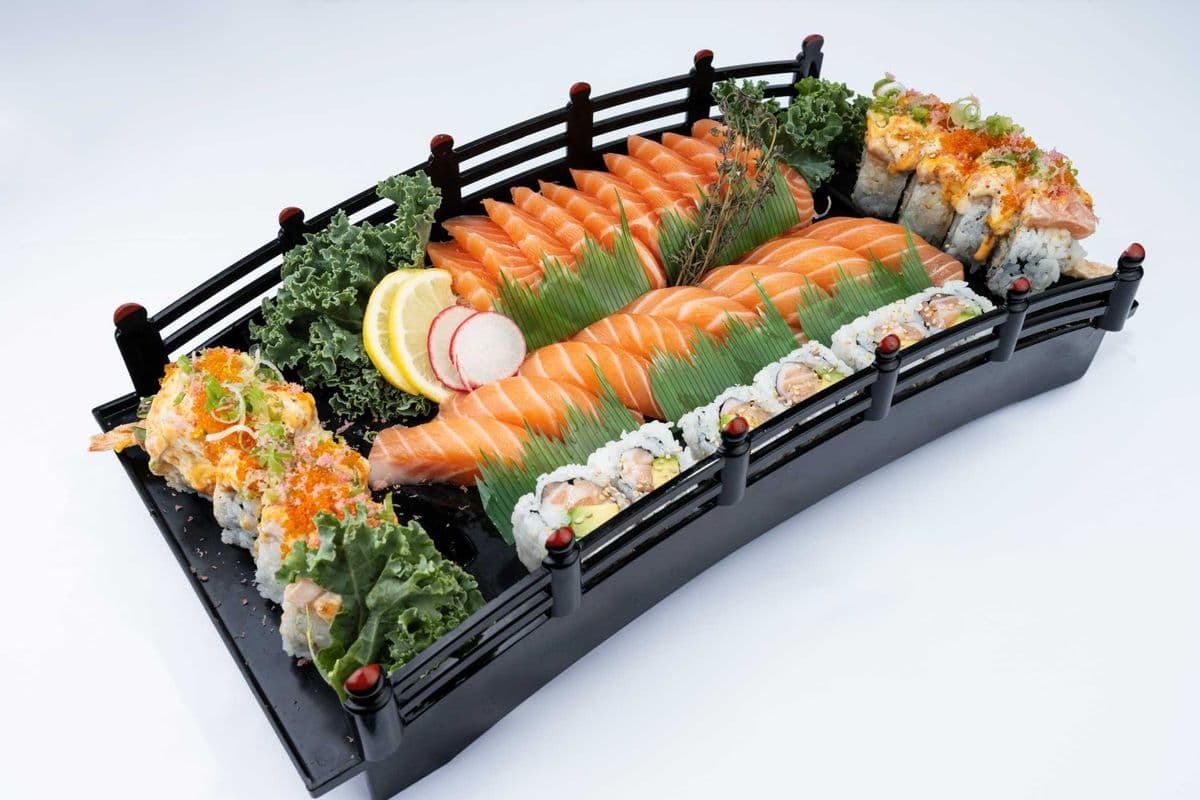 Salmon Lover Party Tray - 32 pcs