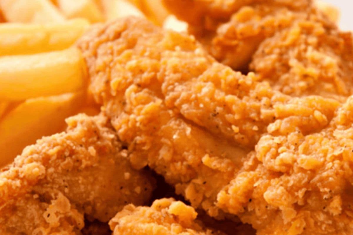 Crispy Chicken Tenders with Fries (3 Pcs)