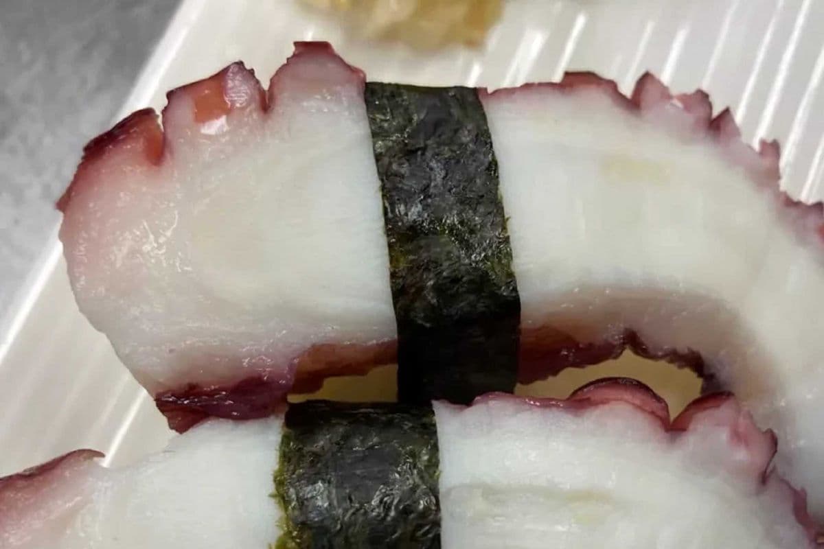 Octopus Sushi(2pcs)
