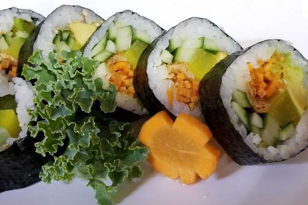 136. Futo Maki Roll (9 pcs)