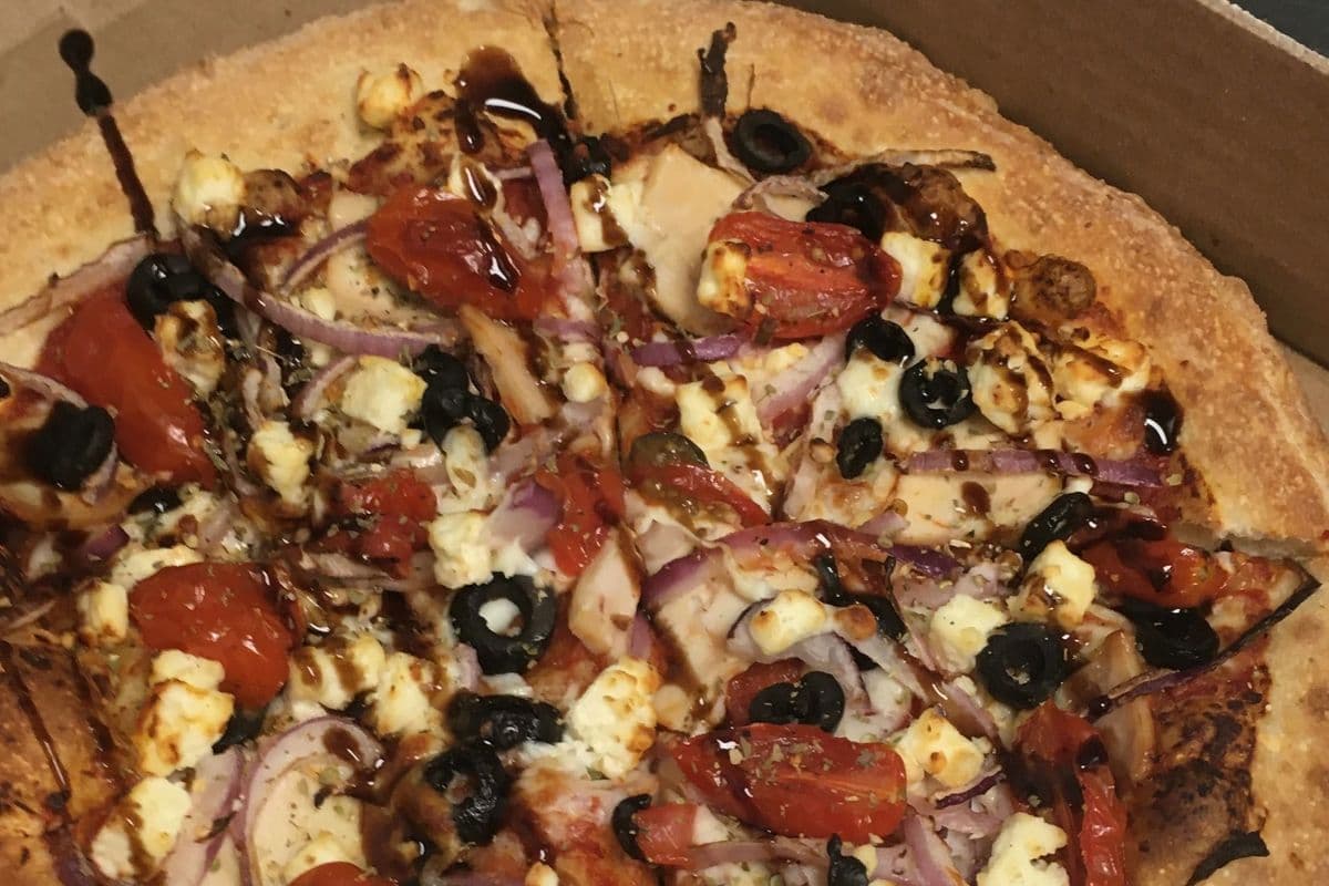 9" Small Chicken Mediterranean Pizza