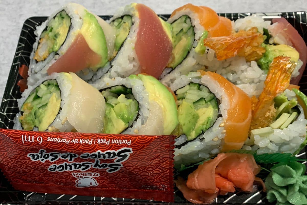 Rainbow Roll (8 pcs)