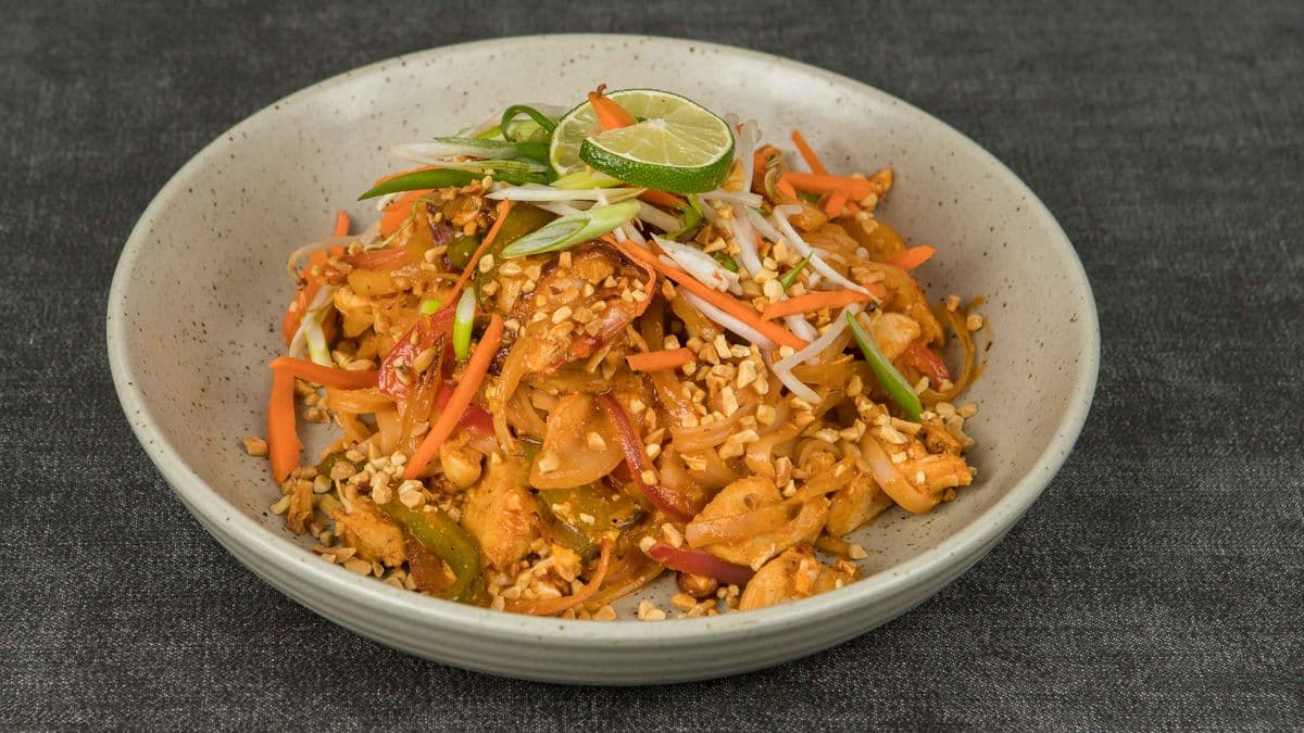 Chicken & Shrimp Pad Thai