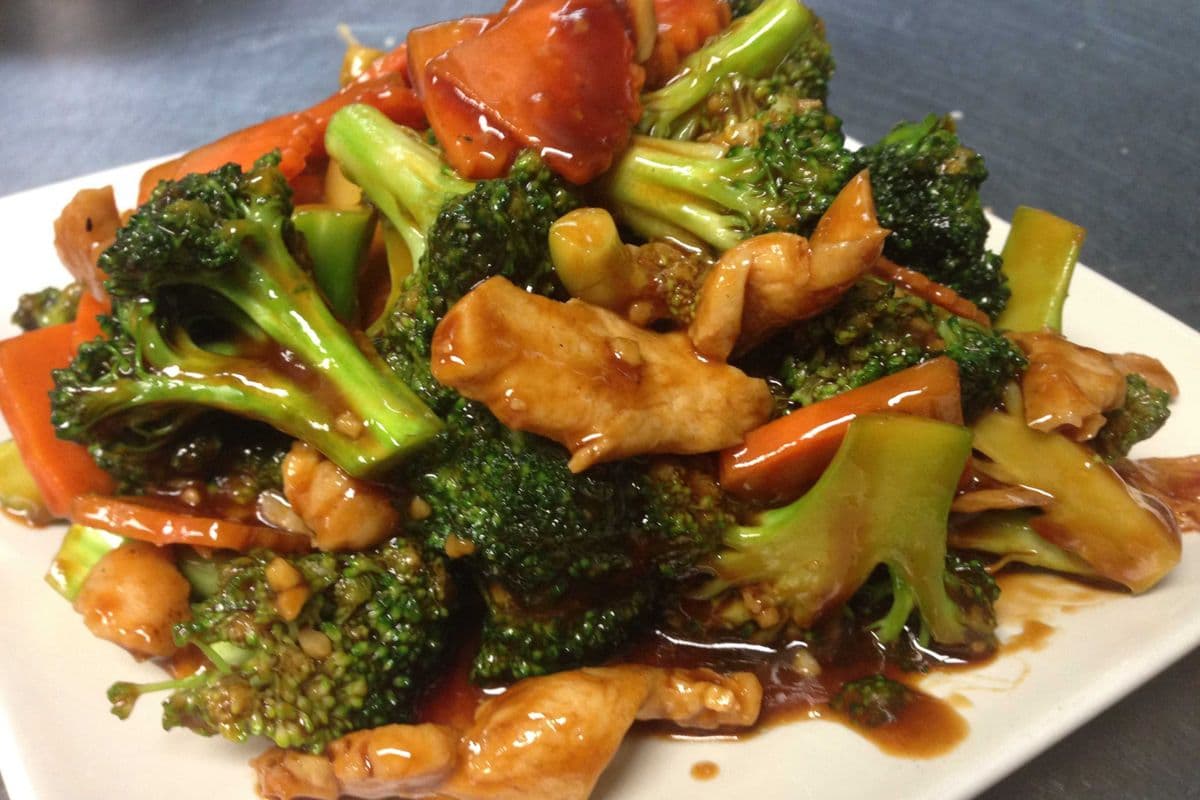 68. Chicken with Broccoli and Carrots
