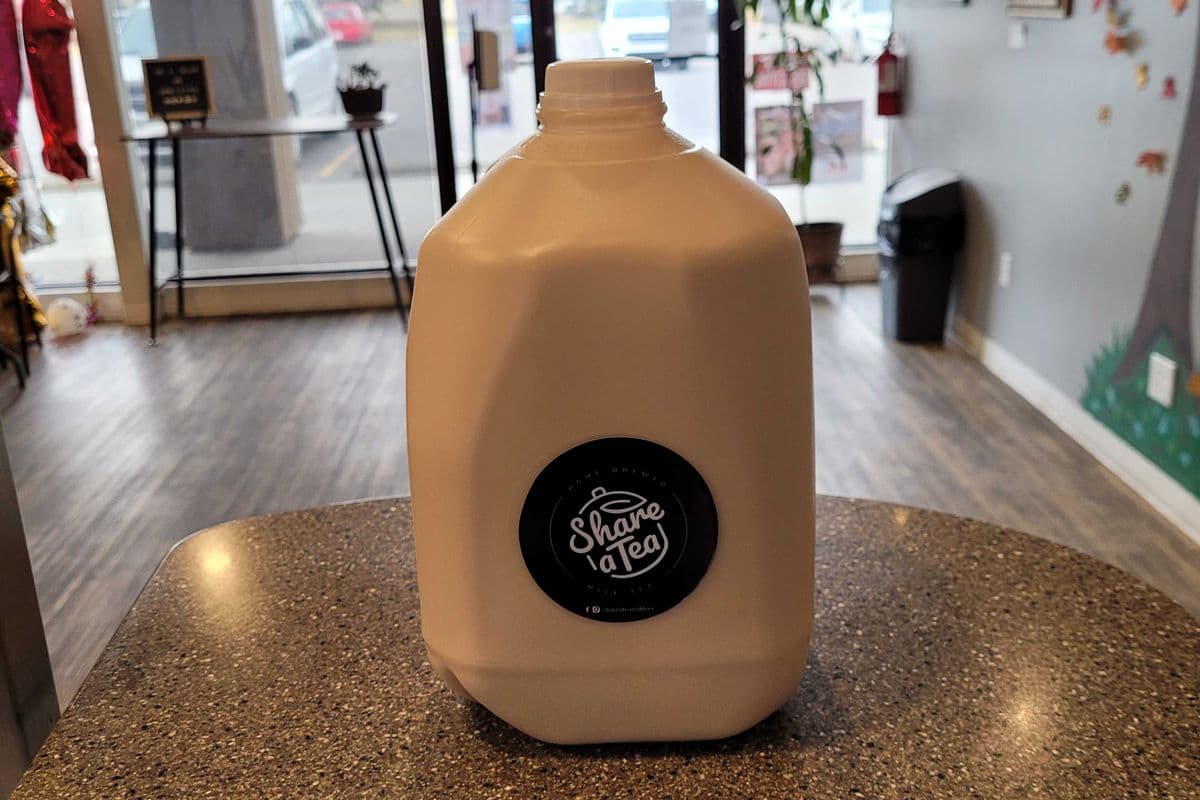 One Gallon Winter Melon Milk Tea (4 L)
