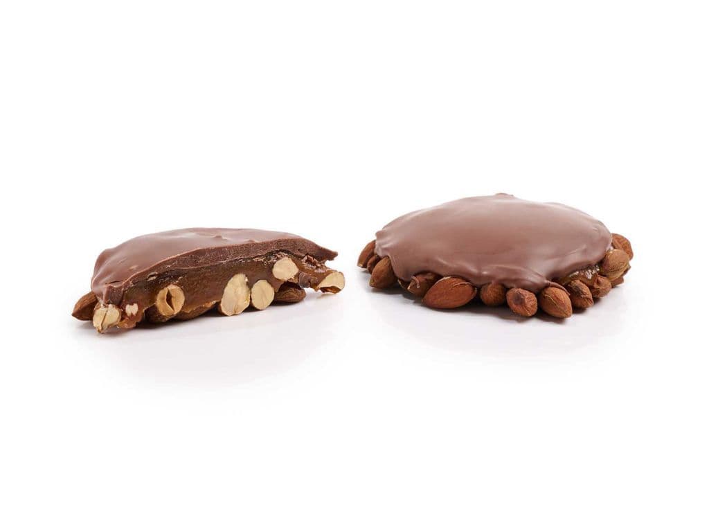 Mogul, Almond