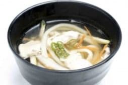 N4. Chicken Udon (soup) 雞肉烏冬湯麵