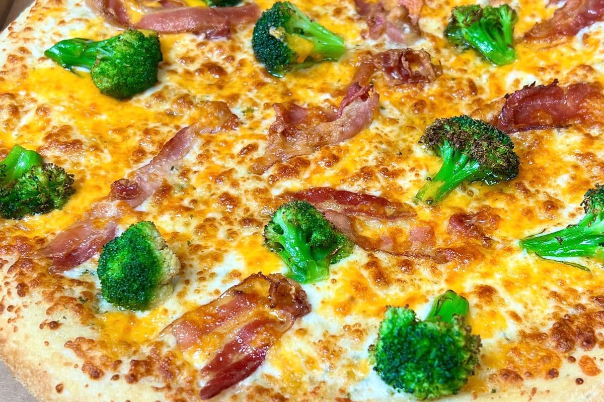 12" Medium Broccoli Cheddar Pizza