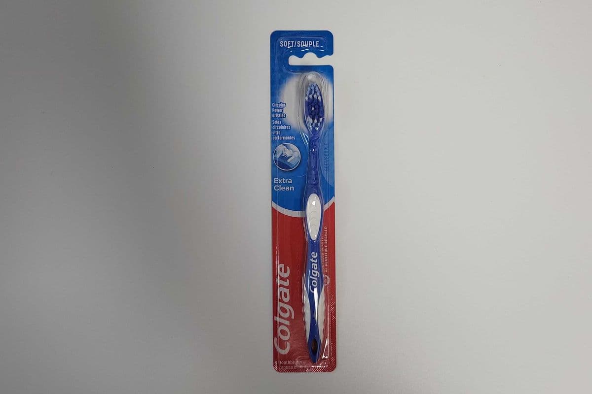 COLGATE TOOTHBRUSH