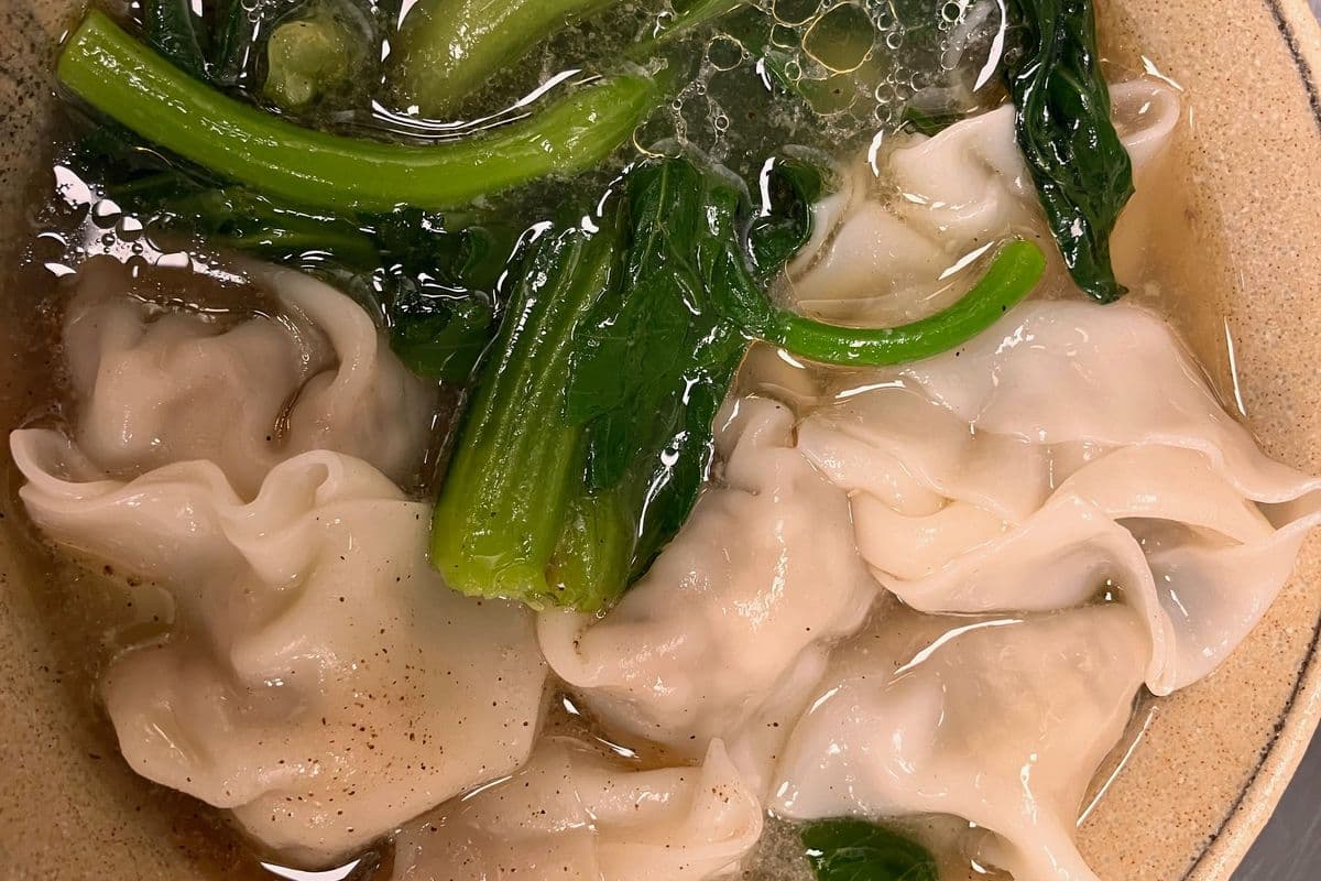 Wonton Soup (16 oz bowl)