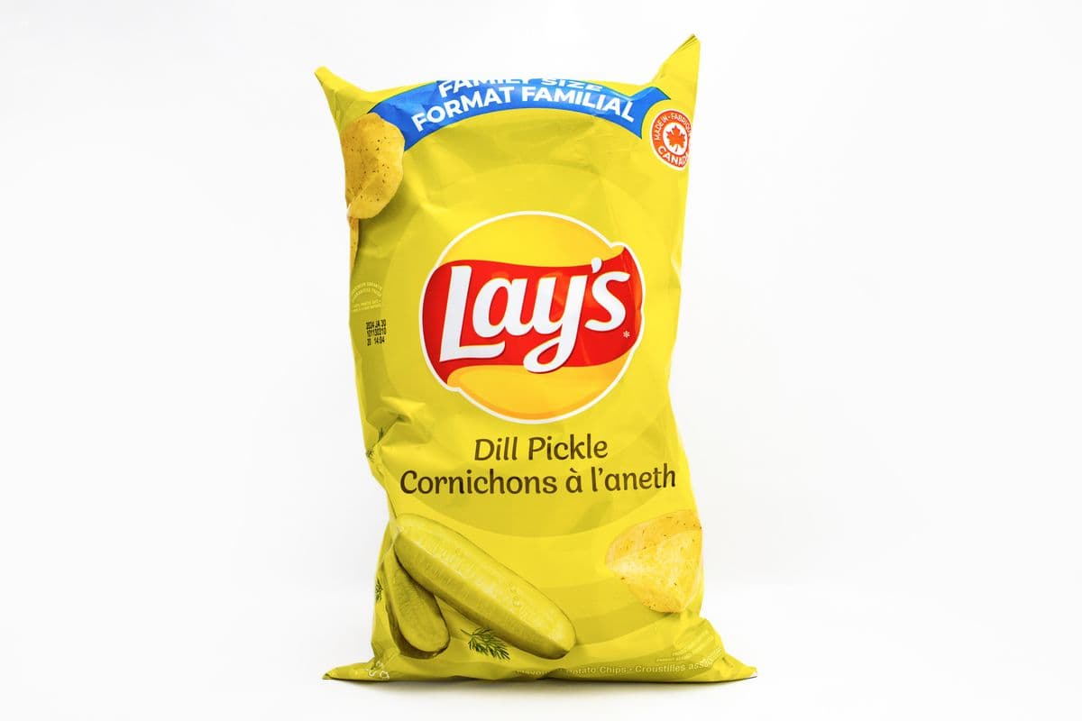 Family-Size Lay's Dill Pickle (235 g)