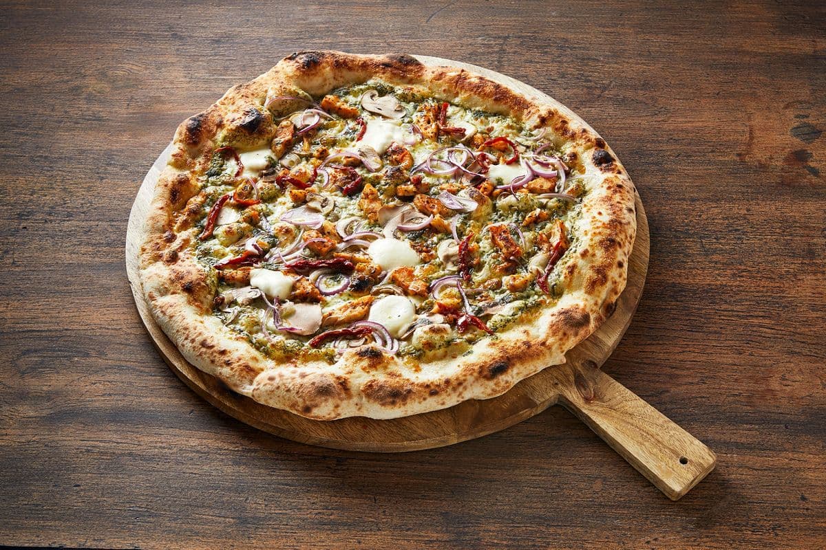 14" Medium Chicken Pesto Pizza