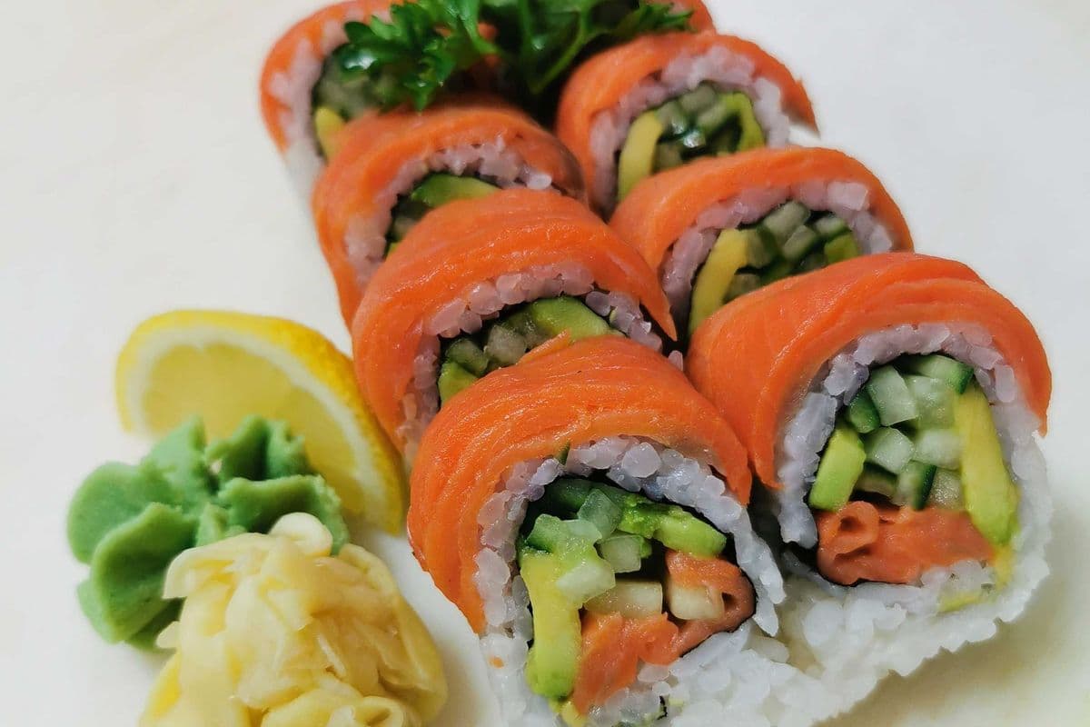 Smoked Salmon Roll