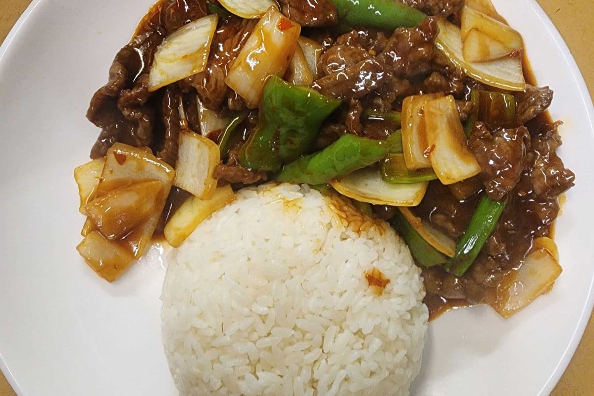 1305. Green Chilli and Beef